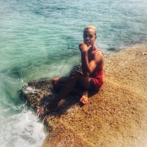 Meet your Posher, Rowell